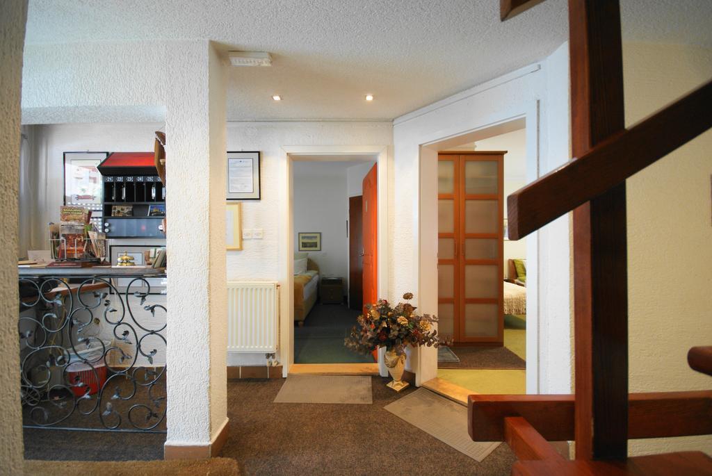 Halvat Guesthouse SJJ Exterior foto